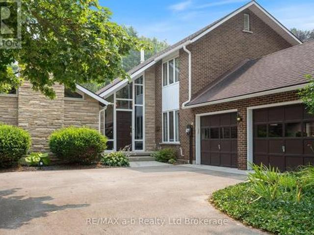 House for sale in Tillsonburg, Ontario