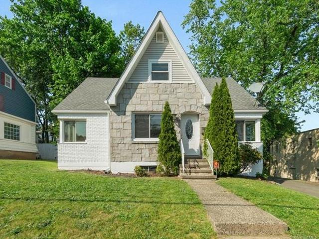 House for sale in Hamden, Connecticut