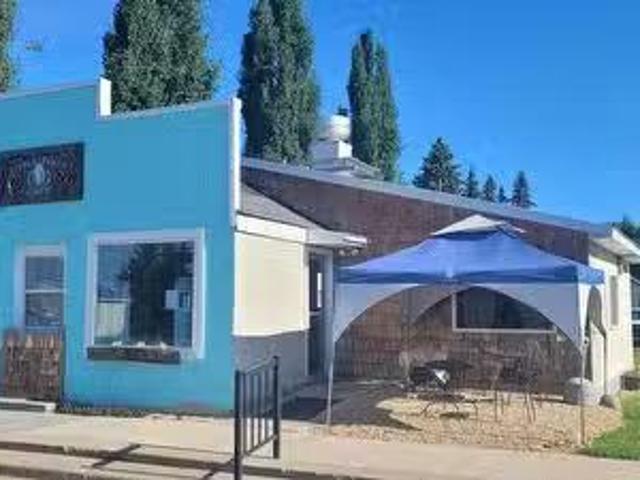 House for sale in Fort Assiniboine, Alberta