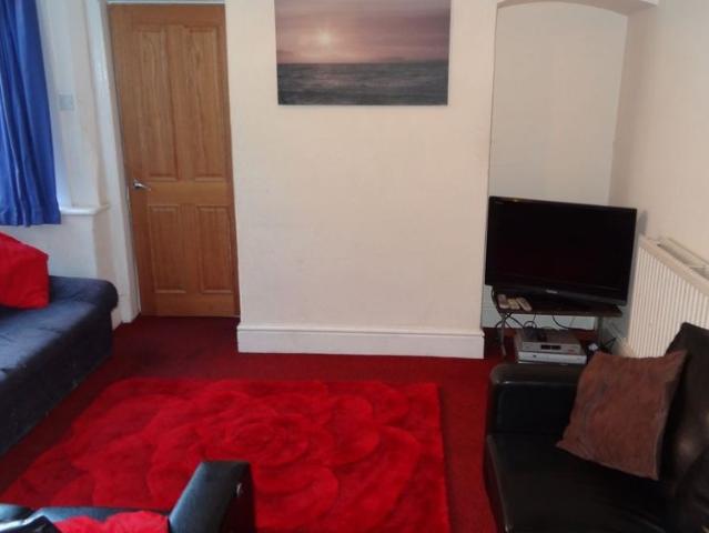 Room for rent in Elmfield, Leicestershire