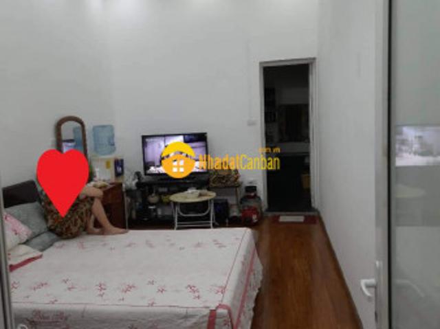 Nhà mặt phố bán