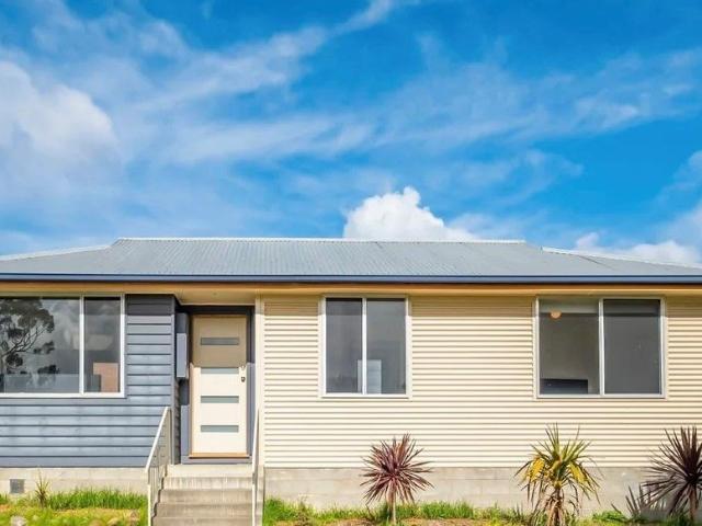 Apartment for rent in Mornington, Hobart
