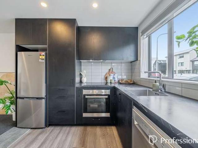 Townhouse for sale in Petone, Lower Hutt