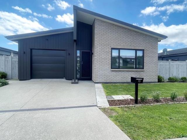 House for rent in Waiata Shores, Papakura