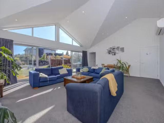 House for sale in Otakou