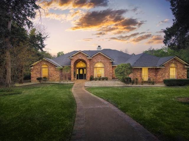 House for sale in Lorena, Texas