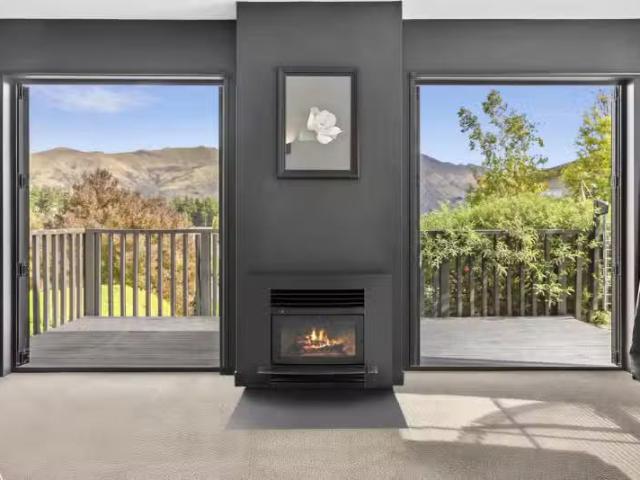 House for sale in Otakou