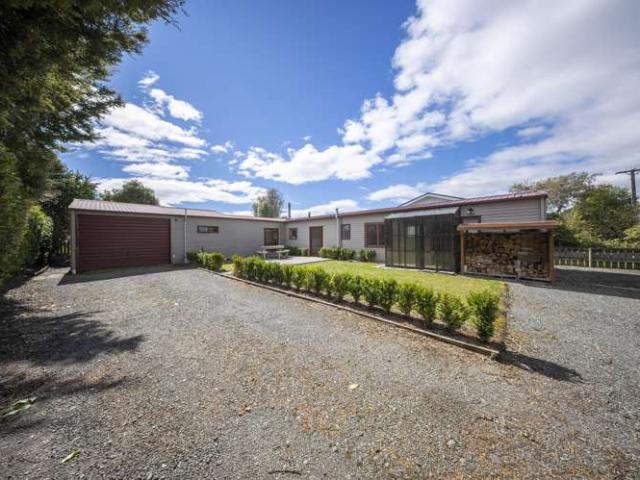 House for sale in Manapouri, Fiordland Community