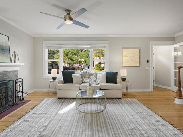 House for sale in Regent, Madison