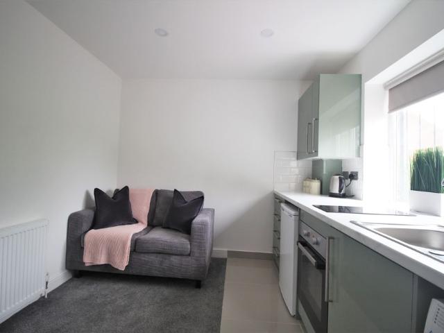 Studio for rent in Little Woodhouse, Leeds