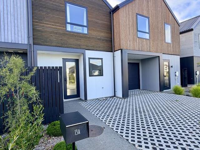 House for rent in Chaslands, Canterbury