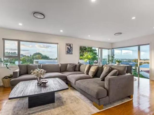 House for sale in Auckland, Oroua County