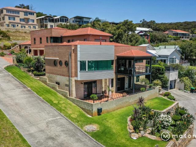 House for sale in Middleton Beach, Western Australia