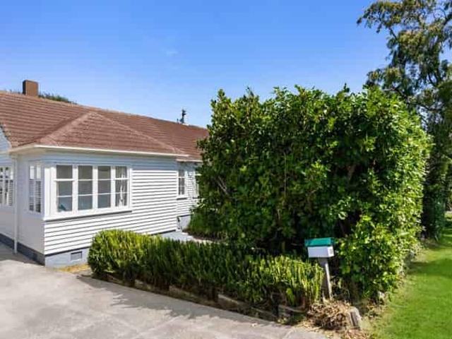 House for rent in One Tree Hill, Oroua County