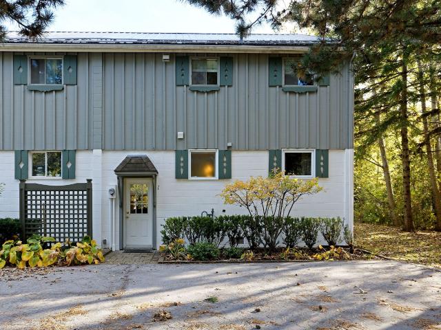 Duplex for sale in Ontario