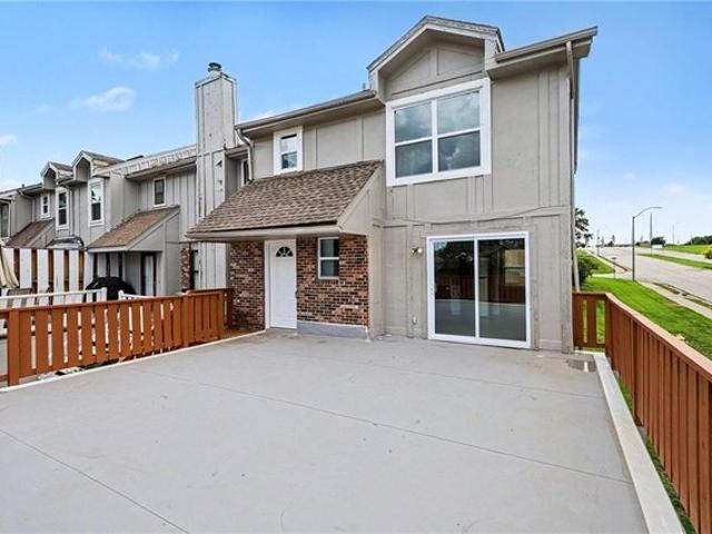Townhouse for sale in Grandview, Missouri