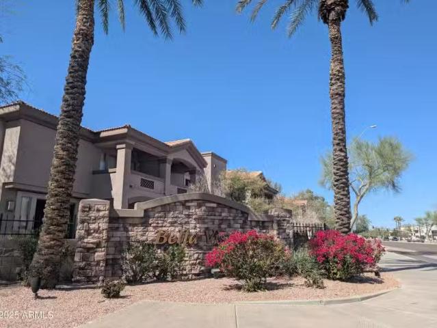 House for sale in Scottsdale House for sale in Scottsdale