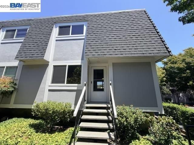 Townhouse for sale in San Leandro, California