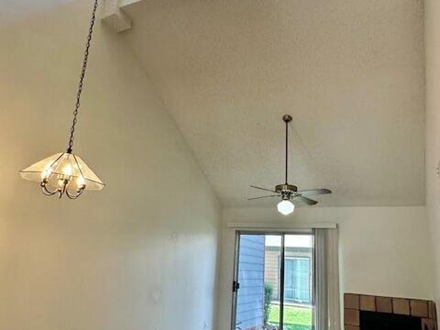 Townhouse for rent in Glendale