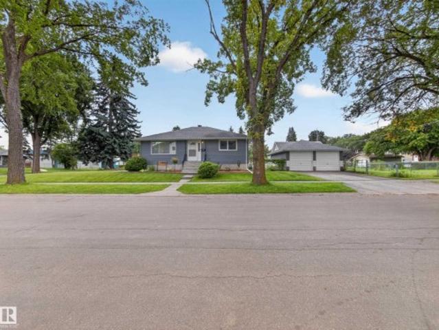 House for sale in Wedgewood, Alberta