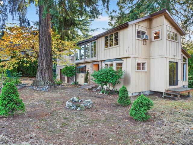 House for sale in Fair Oaks, Milwaukie