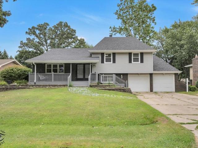House for sale in Crown Point, Indiana