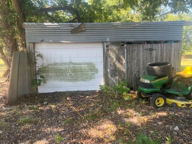 House for sale in Ellis, Texas