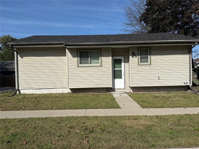 House for sale in Ashbrook, Des Moines