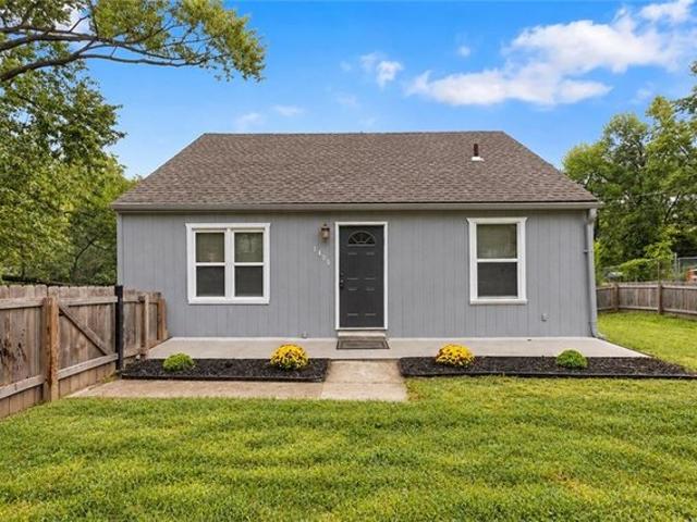House for sale in Independence, Jackson County