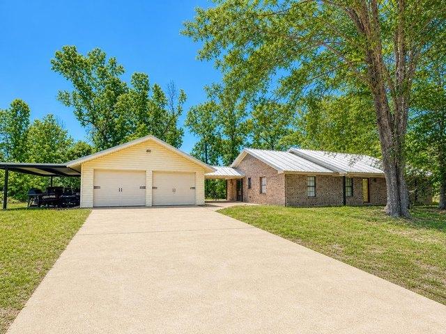 Farm for sale in Marion, Texas