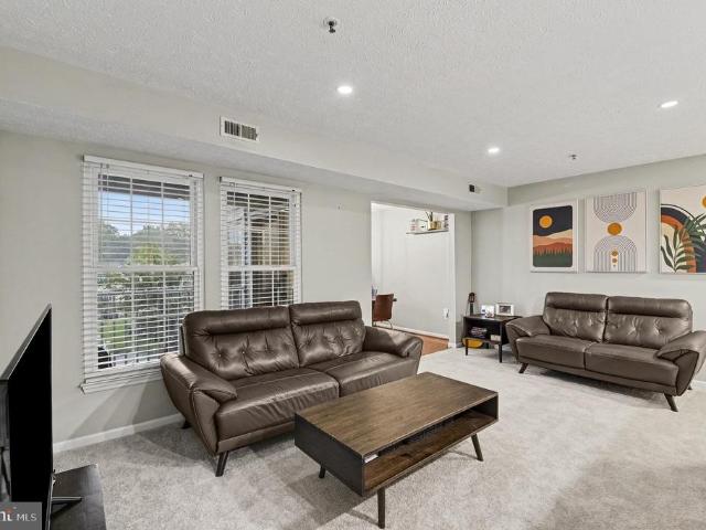 Condo for sale in Village of Church Creek, Riverside