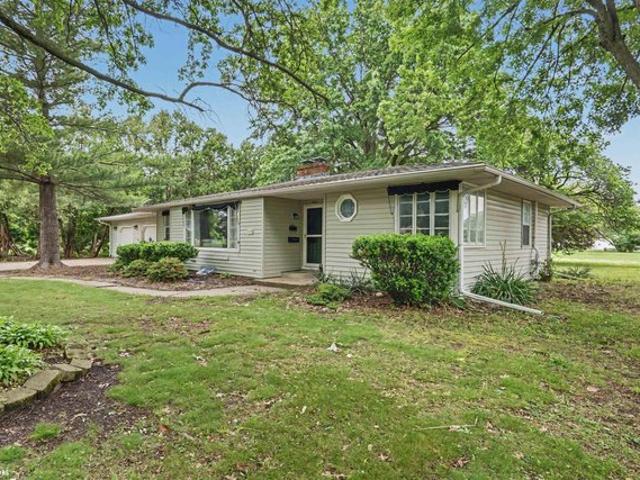 House for sale in Burlington, Iowa