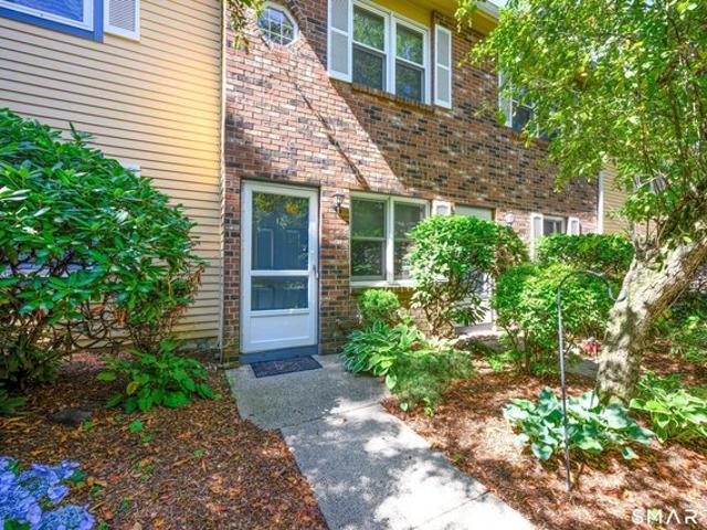 Condo for sale in North Haven, Connecticut