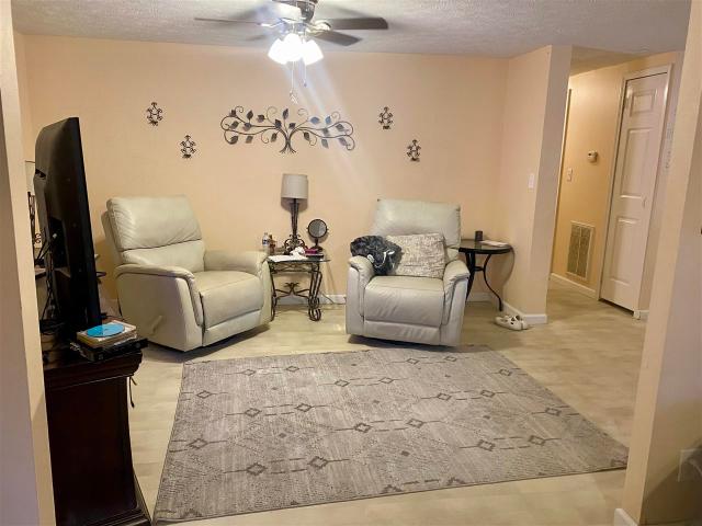 House for sale in Central City
