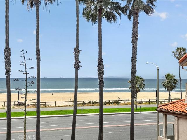 Condo for sale in Huntington Beach, California