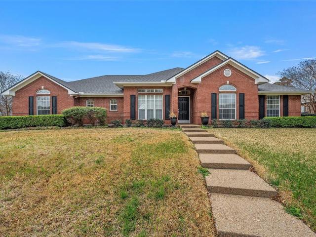 House for sale in Hewitt, Texas