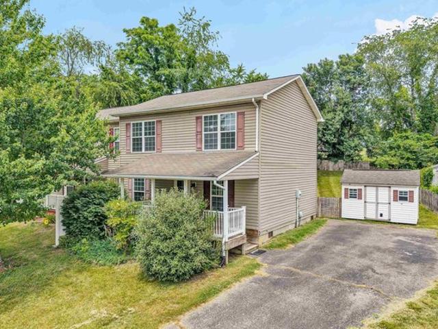 Townhouse for sale in Virginia