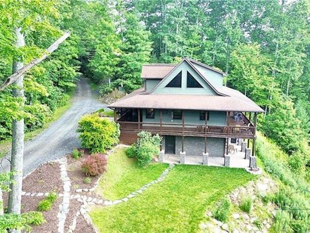House for sale in West Jefferson, North Carolina