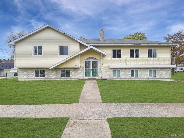 House for sale in Escanaba, Michigan