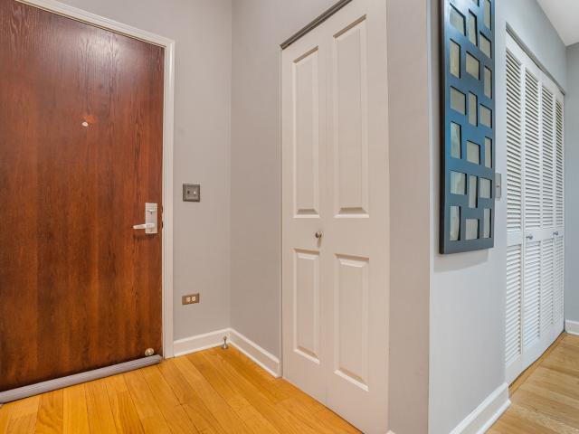 Condo for sale in Chicago Park, Illinois