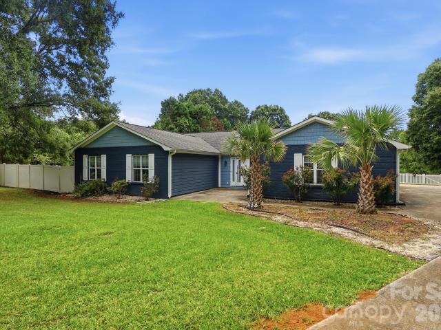 House for sale in Mecklenburg, North Carolina