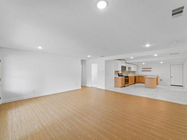 House for sale in Farmers Branch, Texas