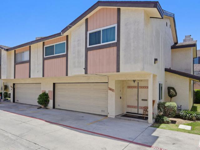 Condo for sale in Hawthorne