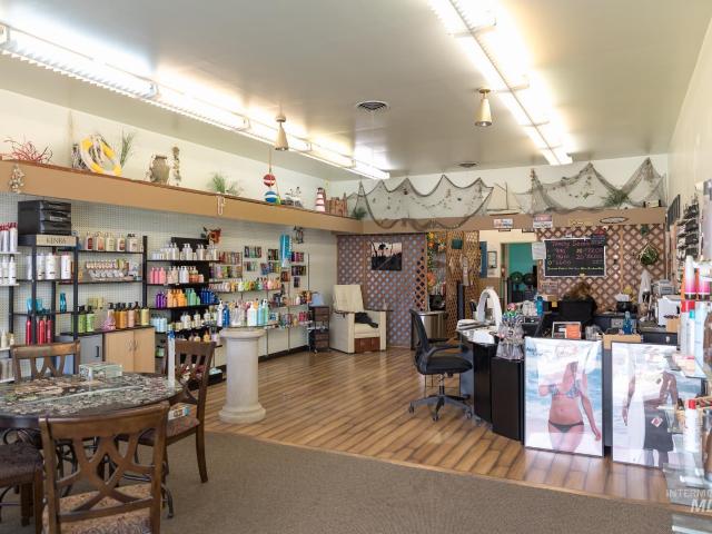 Commercial for sale in Oregonia
