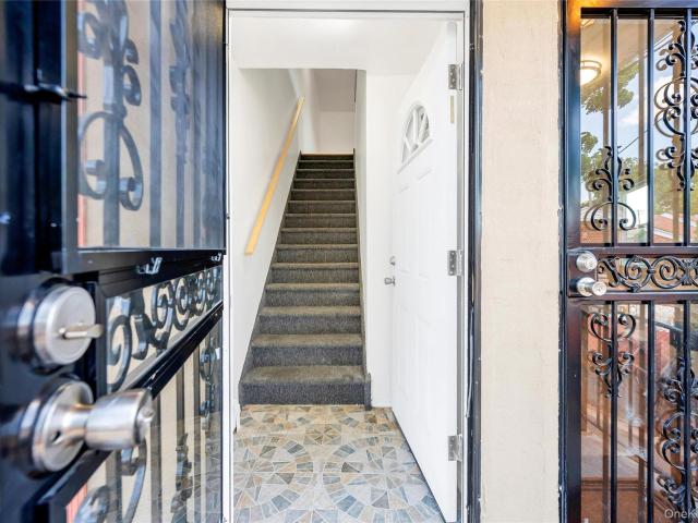 House for sale in Queens, Arverne