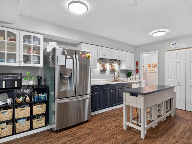 House for sale in Wood Park, Burnsville
