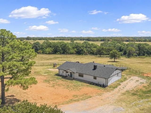 House for sale in Lindsay, Oklahoma