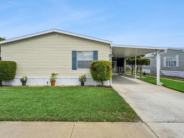 House for sale in Astatula, Florida