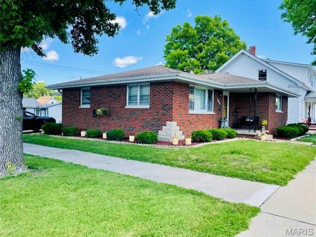 House for sale in Highland, Illinois