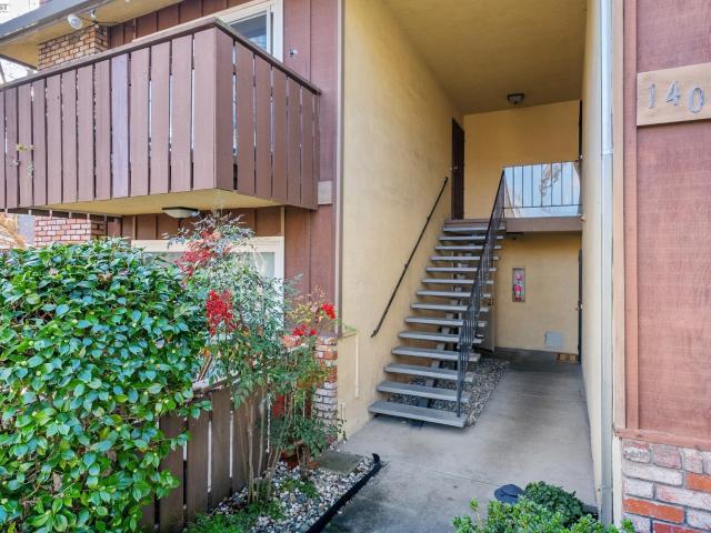 Condo for sale in Alameda, California